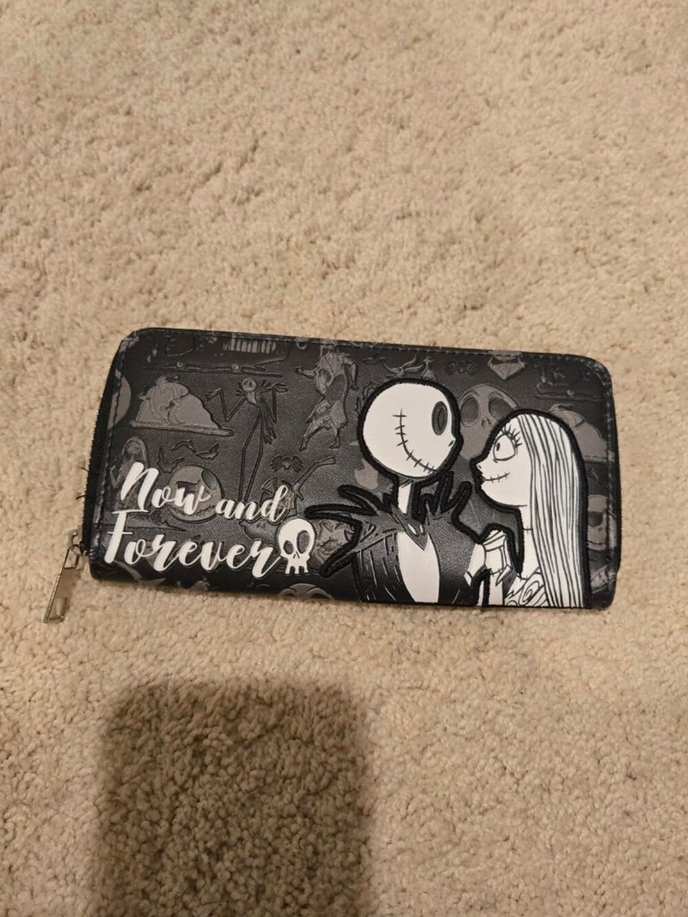 Tim Burton The Nightmare Before Christmas Jack Skellington & Sally Zip Wallet - Picture 2 of 8